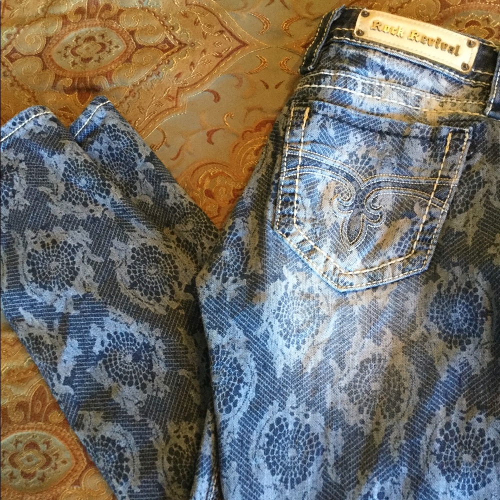 Rock Revival Patterned Cropped Jean